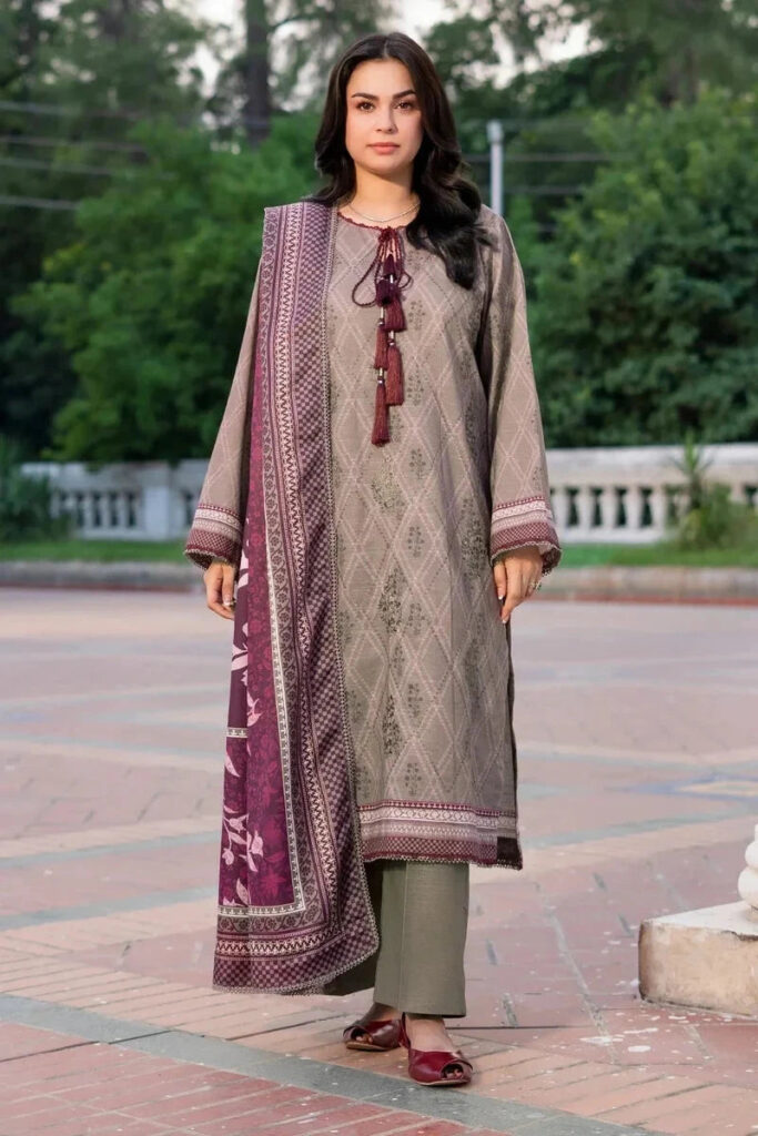 3PC Embroidered stitched Khaddar Suit KKHE-4294