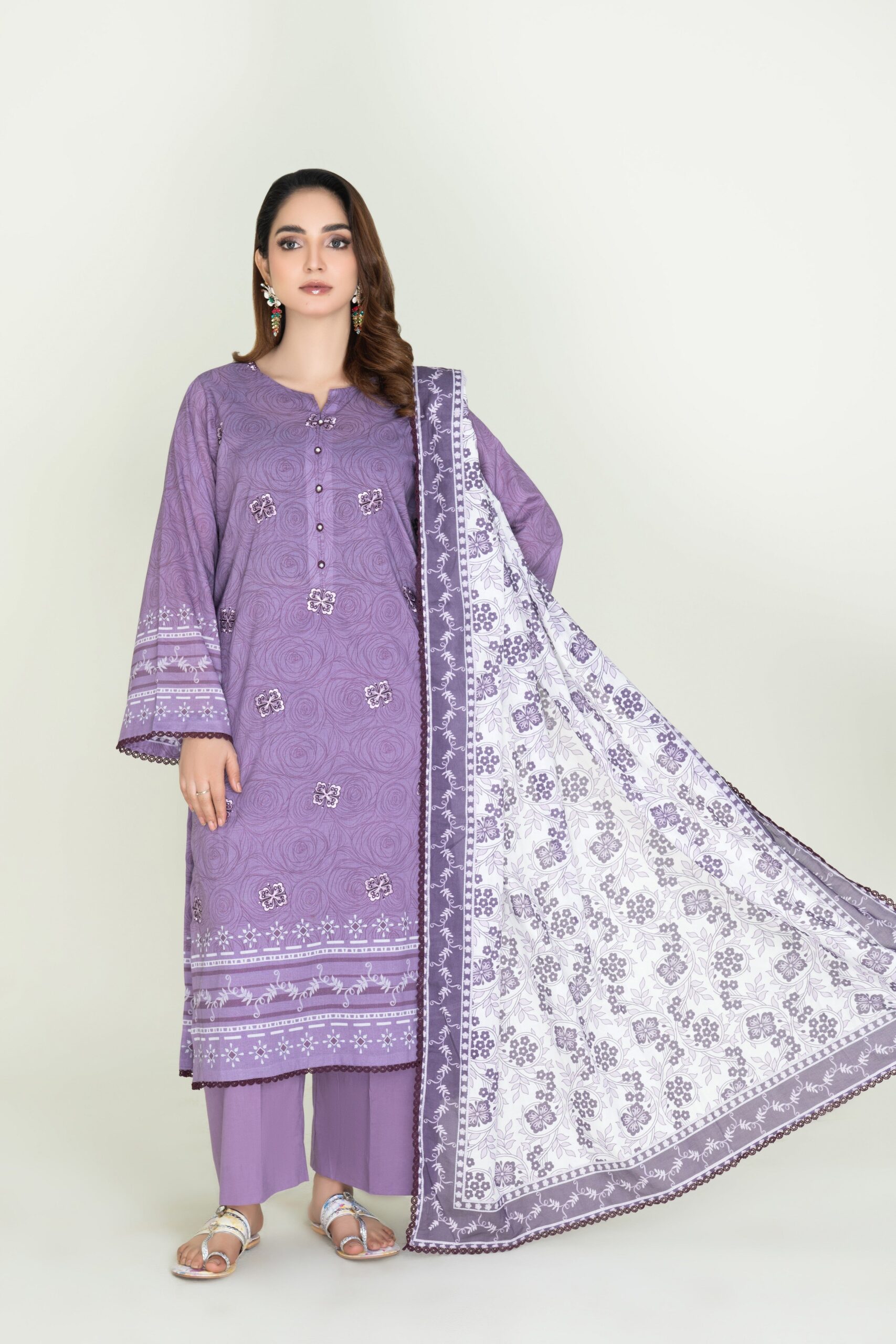 3pc-embroidered-stitched-lawn-suit-kl-3902-khas-stores-us-405396.jpg 3PC Embroidered stitched Lawn Suit KL-3902
